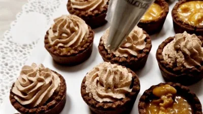 Delicious Snickers Cookie Baskets