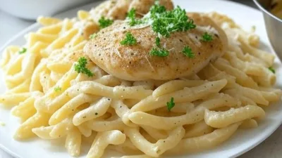 Pasta Alfredo con Pollo in 30 Minuti