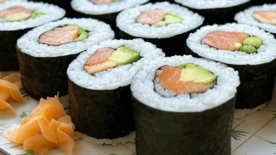 Rouleaux de Sushi Simples à Faire à la Maison